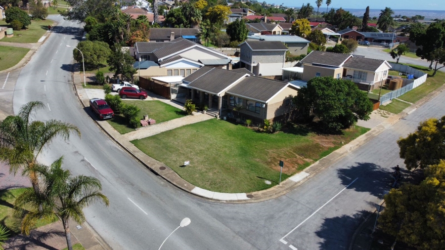 3 Bedroom Property for Sale in Strelitzia Park Eastern Cape